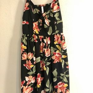 Xhiliration Floral Dress. Size Small.